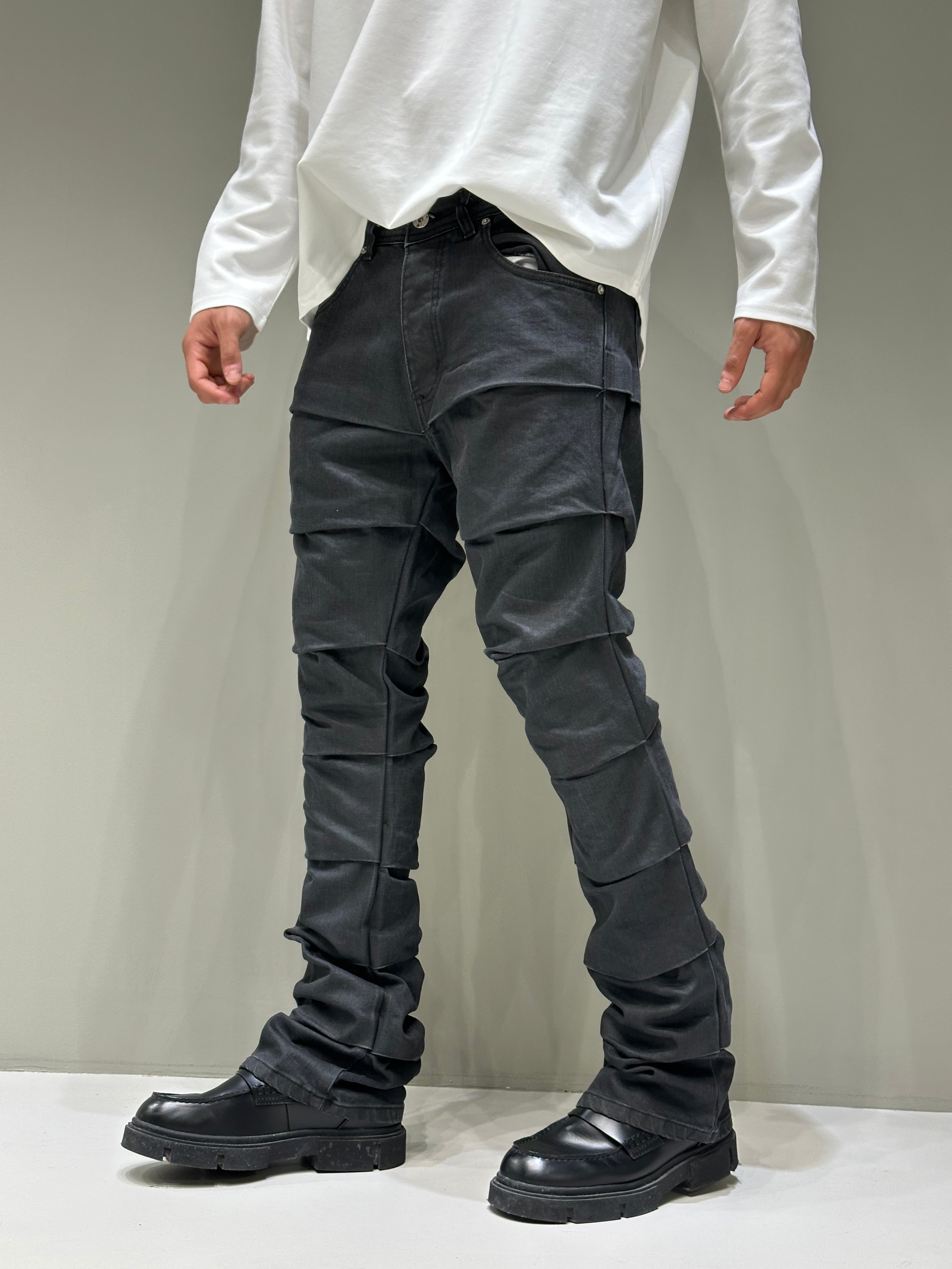 Flare Black Cianotic